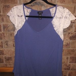Lace shoulder, V-neck Rue21 shirt